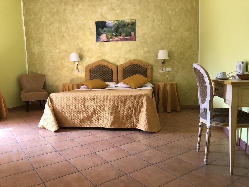 Il Fondaccio Hotel Lizzano In Belvedere Exterior photo