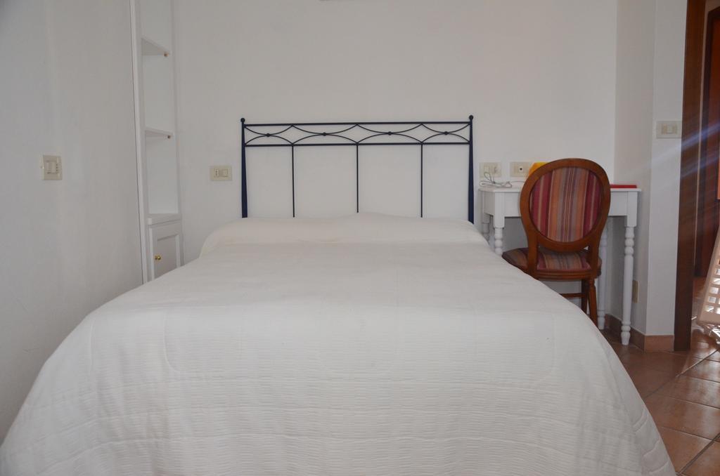 Il Fondaccio Hotel Lizzano In Belvedere Room photo